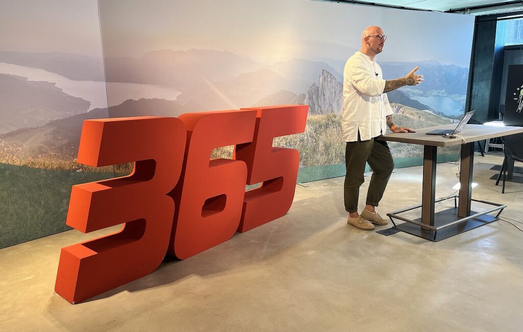 Herrmann-im-Windhund 365 Studio