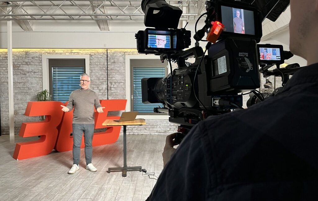 Peter Rach im Windhund 365 Studio